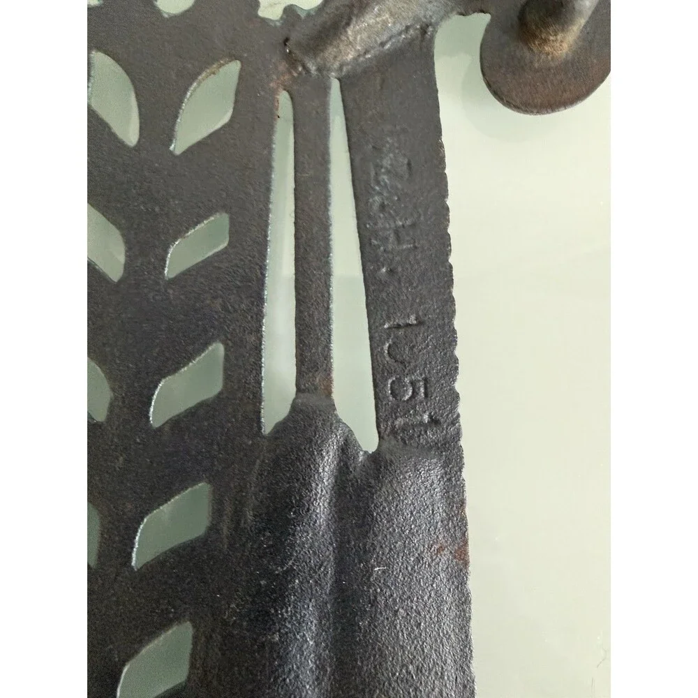 ✿ Vintage Cast Iron Trivet Grape Vine Ornate Wall Decor Rustic Kitchen Art Brend